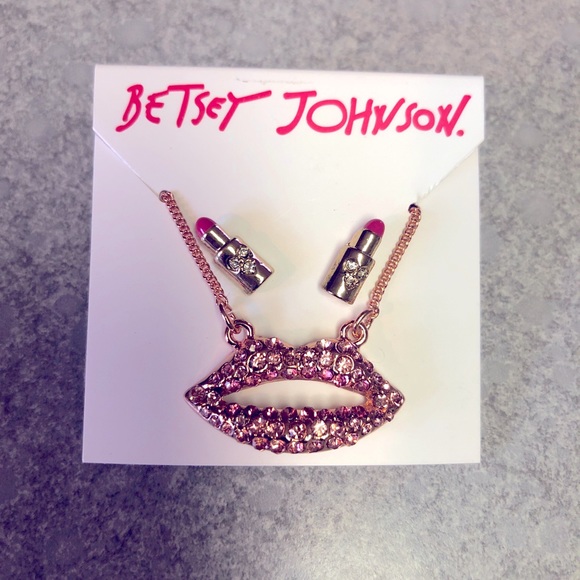Betsey Johnson Rose Gold Tone Crystal Encrusted Lip Necklace & Lipstick Studs - Picture 3 of 10